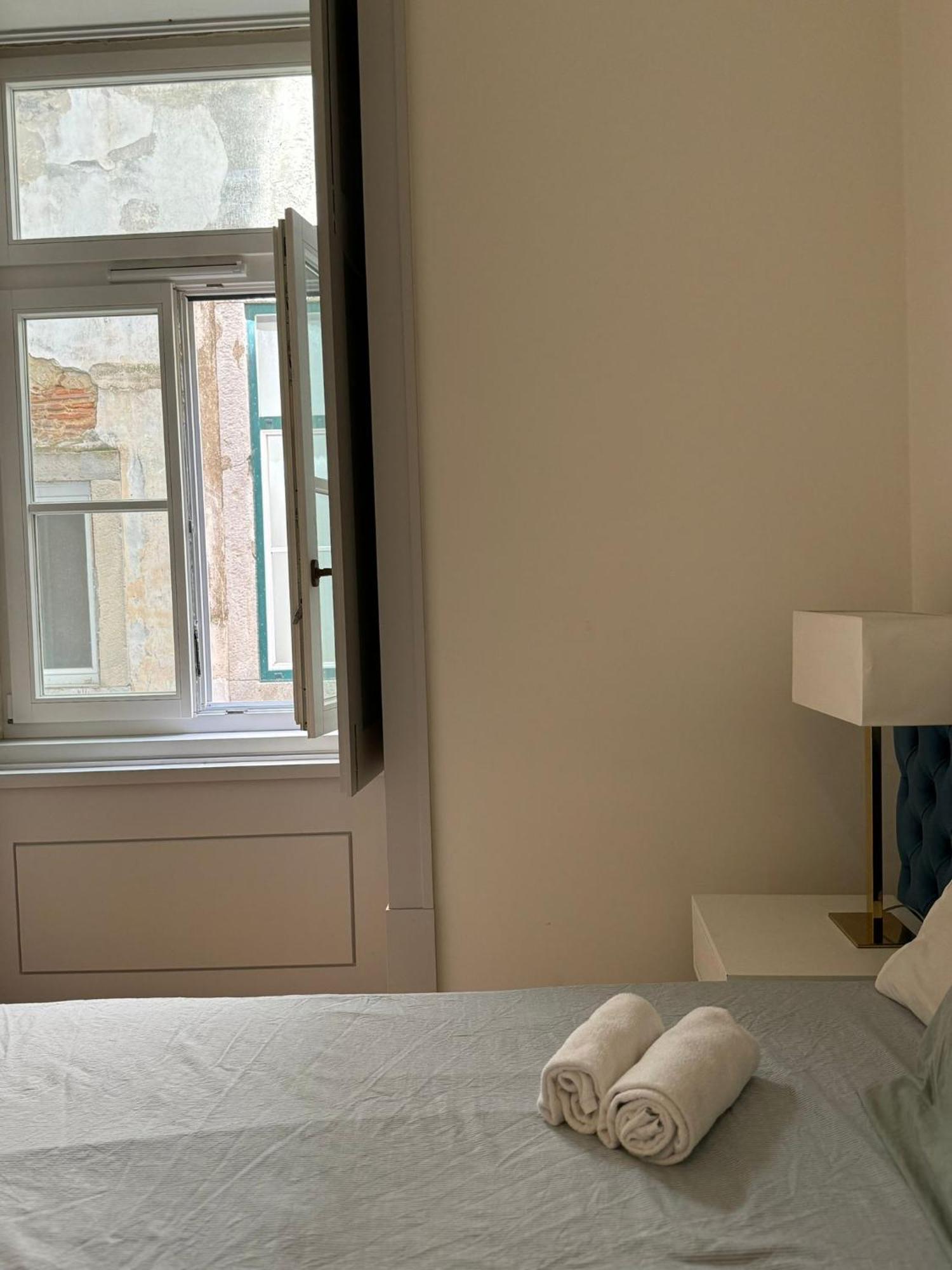 Double Room With Private Wc In Shared House In Downtown Lisboa 外观 照片